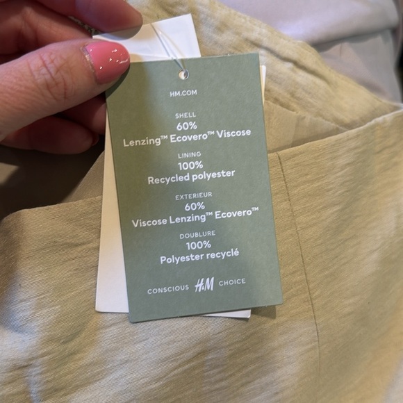 H&M NWT linen blend mini skirt, size 10 - Picture 6 of 7